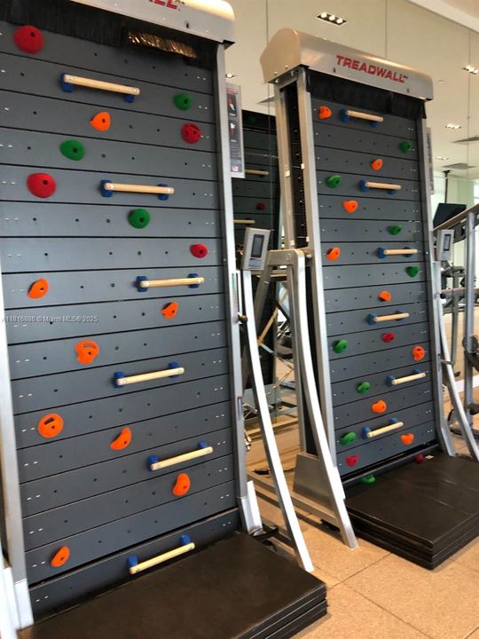 待售: $440,000 (1 贝兹, 1 浴室, 752 平方英尺)