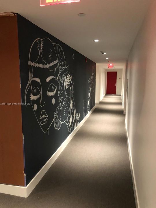 待售: $440,000 (1 贝兹, 1 浴室, 752 平方英尺)