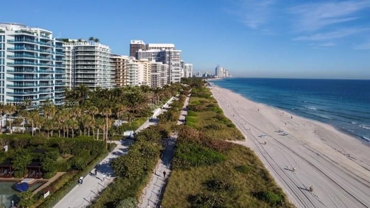 For Sale: $1,150,000 (1 beds, 2 baths, 1246 Square Feet)