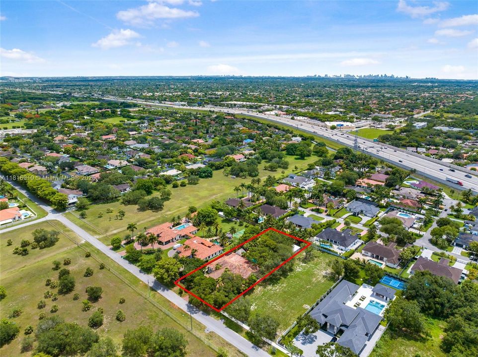 For Sale: $2,250,000 (5 beds, 4 baths, 5190 Square Feet)