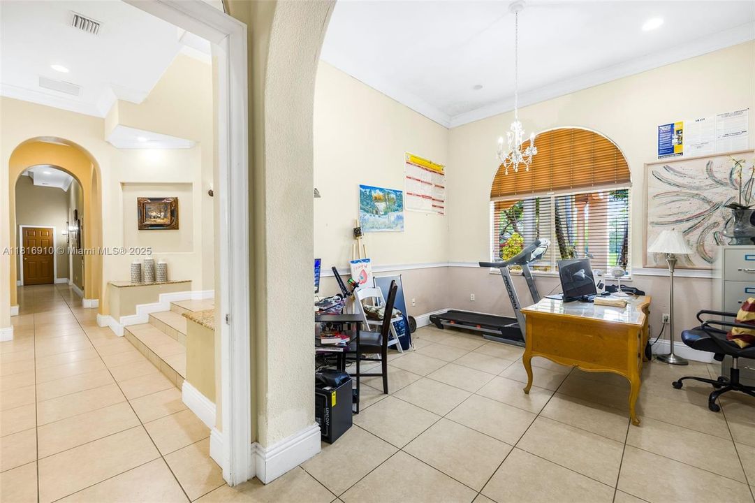 For Sale: $2,250,000 (5 beds, 4 baths, 5190 Square Feet)