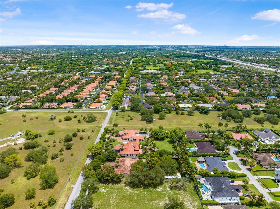 For Sale: $2,250,000 (5 beds, 4 baths, 5190 Square Feet)