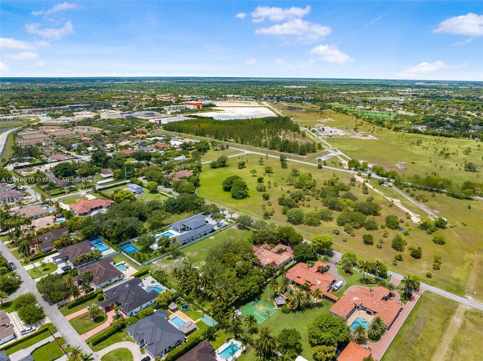 For Sale: $2,250,000 (5 beds, 4 baths, 5190 Square Feet)