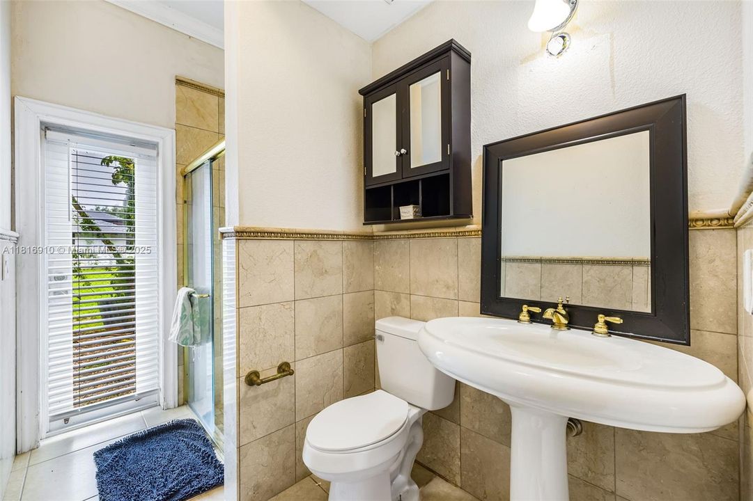 For Sale: $2,250,000 (5 beds, 4 baths, 5190 Square Feet)