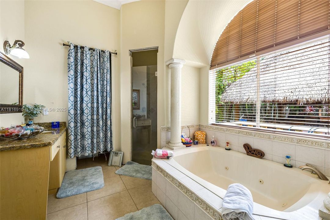 For Sale: $2,250,000 (5 beds, 4 baths, 5190 Square Feet)