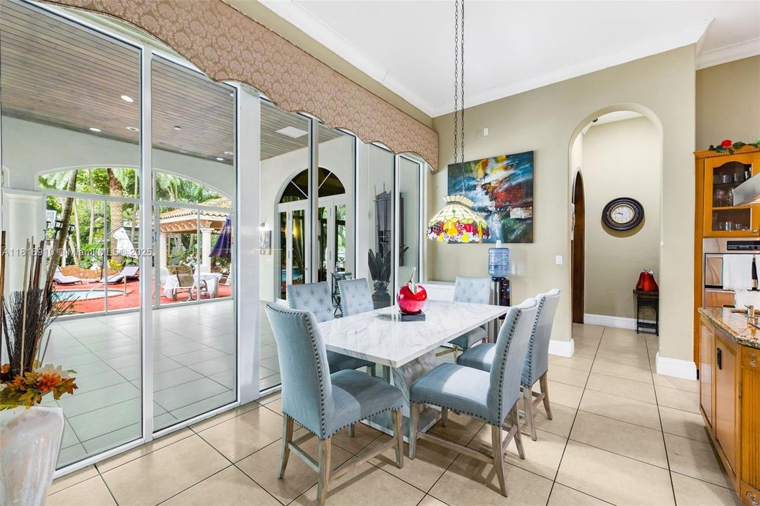 For Sale: $2,250,000 (5 beds, 4 baths, 5190 Square Feet)