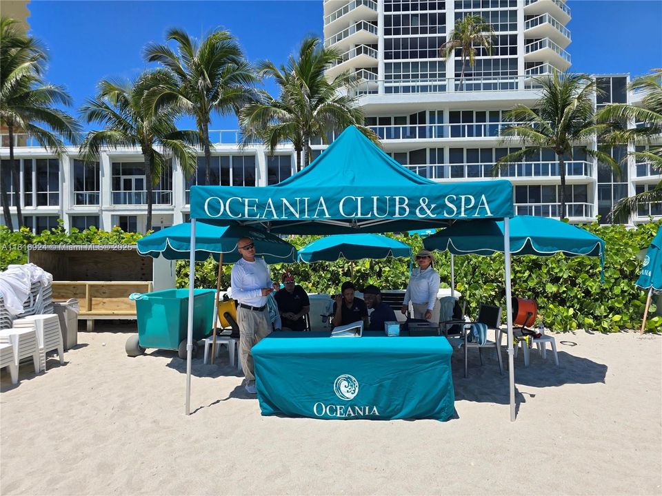 Recently Sold: $1,400,000 (2 beds, 2 baths, 2020 Square Feet)