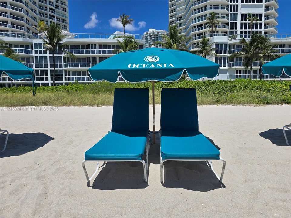 Recently Sold: $1,400,000 (2 beds, 2 baths, 2020 Square Feet)