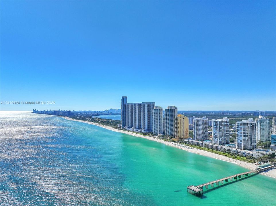Recently Sold: $1,400,000 (2 beds, 2 baths, 2020 Square Feet)