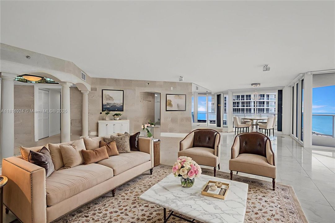 Recently Sold: $1,400,000 (2 beds, 2 baths, 2020 Square Feet)