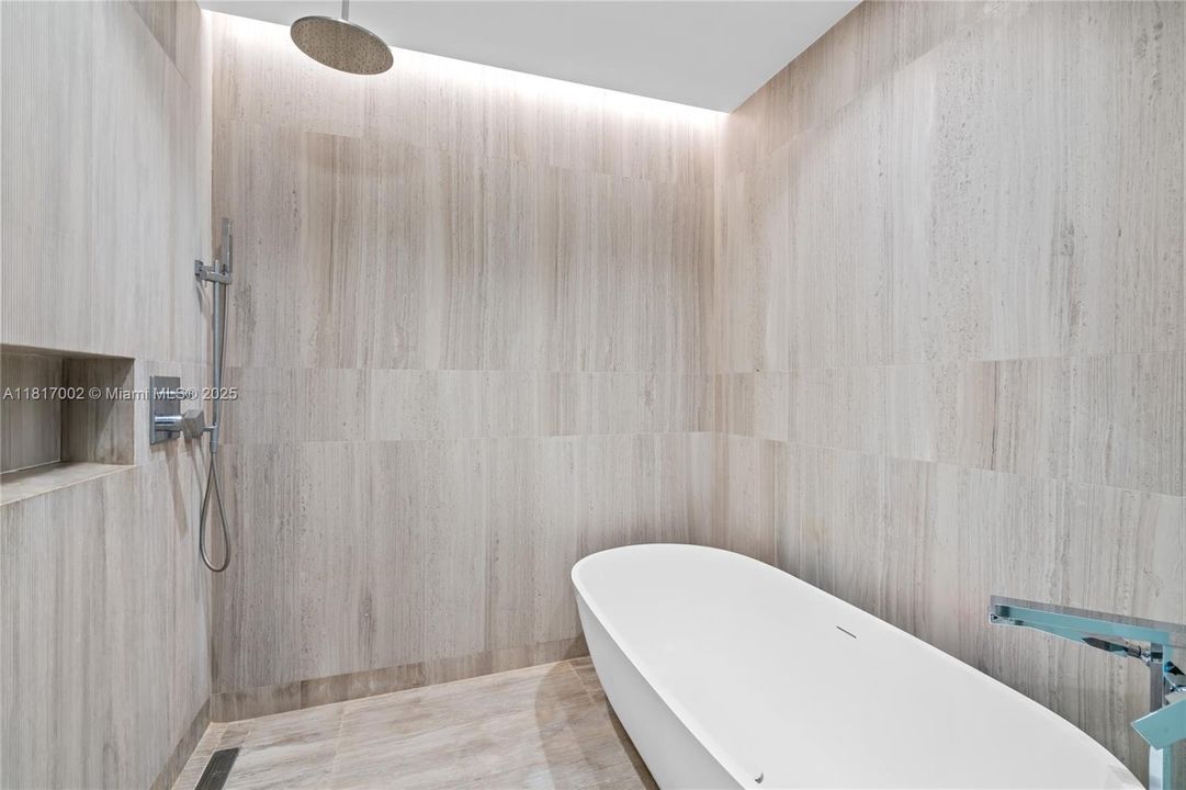 На продажу: $6,190,000 (2 спален, 3 ванн, 1612 Квадратных фут)