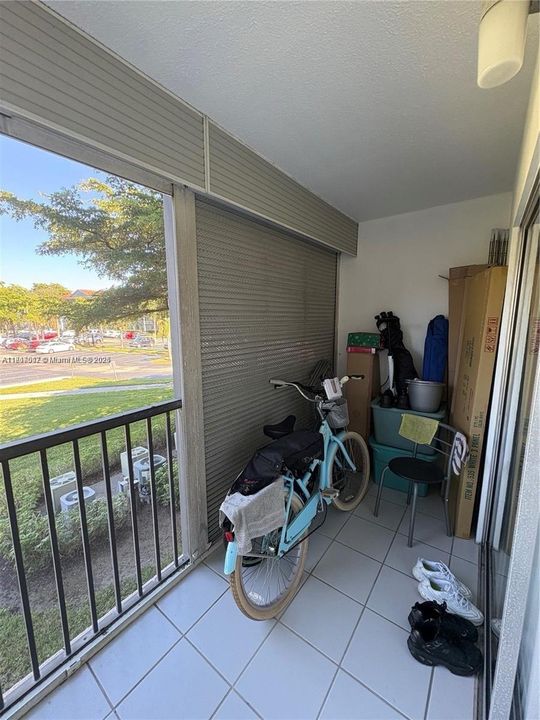 For Sale: $110,000 (0 beds, 1 baths, 525 Square Feet)