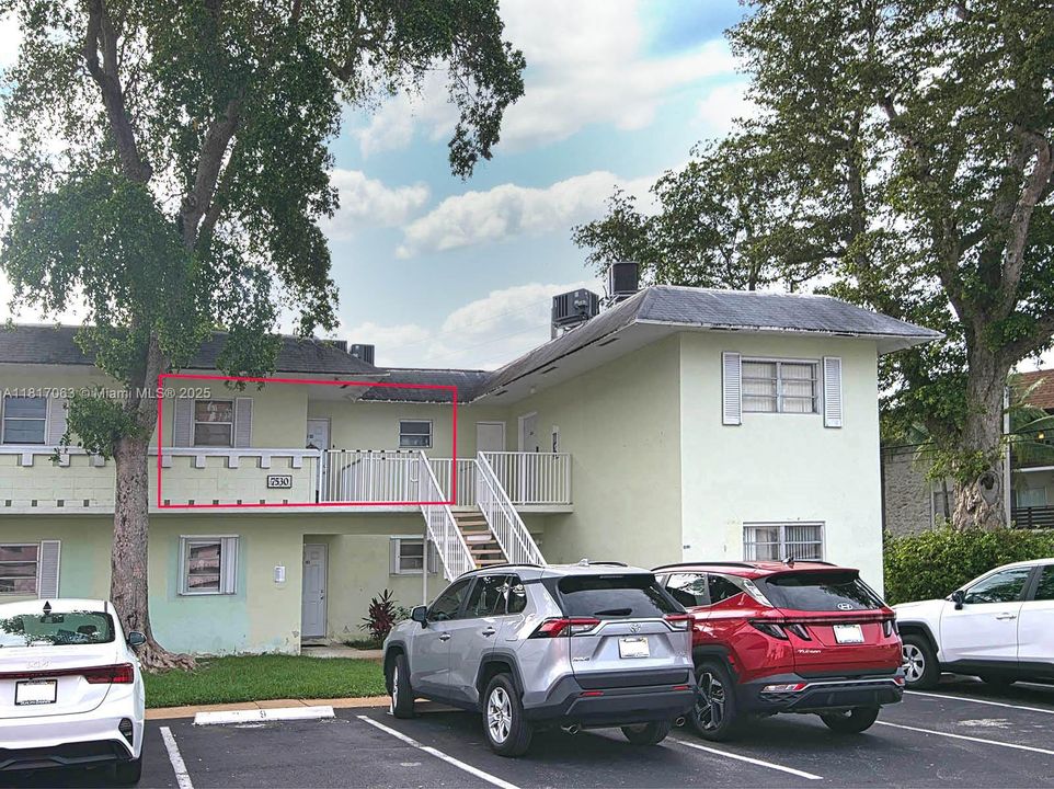 待售: $195,000 (1 贝兹, 1 浴室, 700 平方英尺)