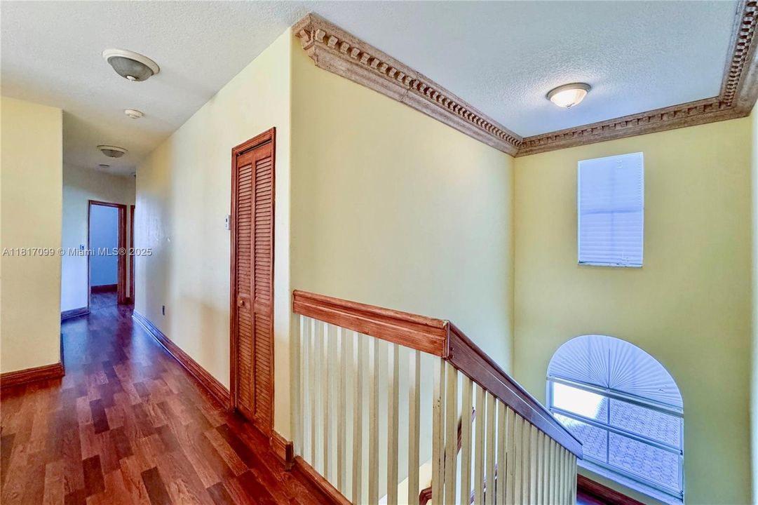 Recently Sold: $758,000 (5 beds, 3 baths, 2642 Square Feet)