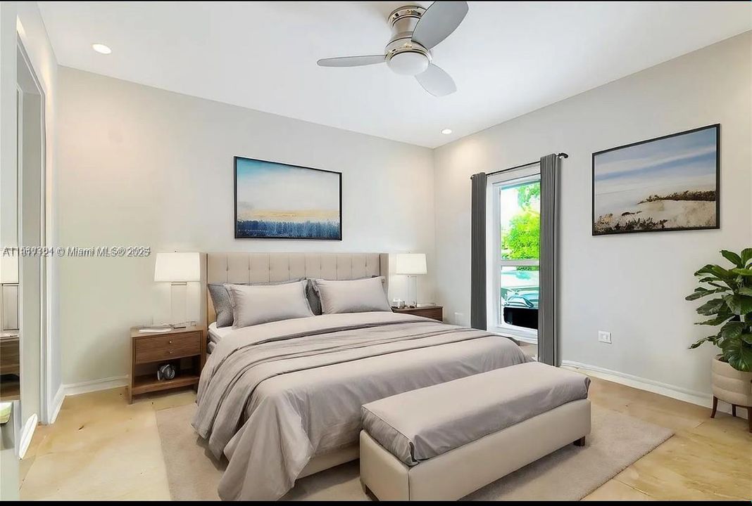 Vendido Recientemente: $3,299,999 (4 camas, 3 baños, 2610 Pies cuadrados)