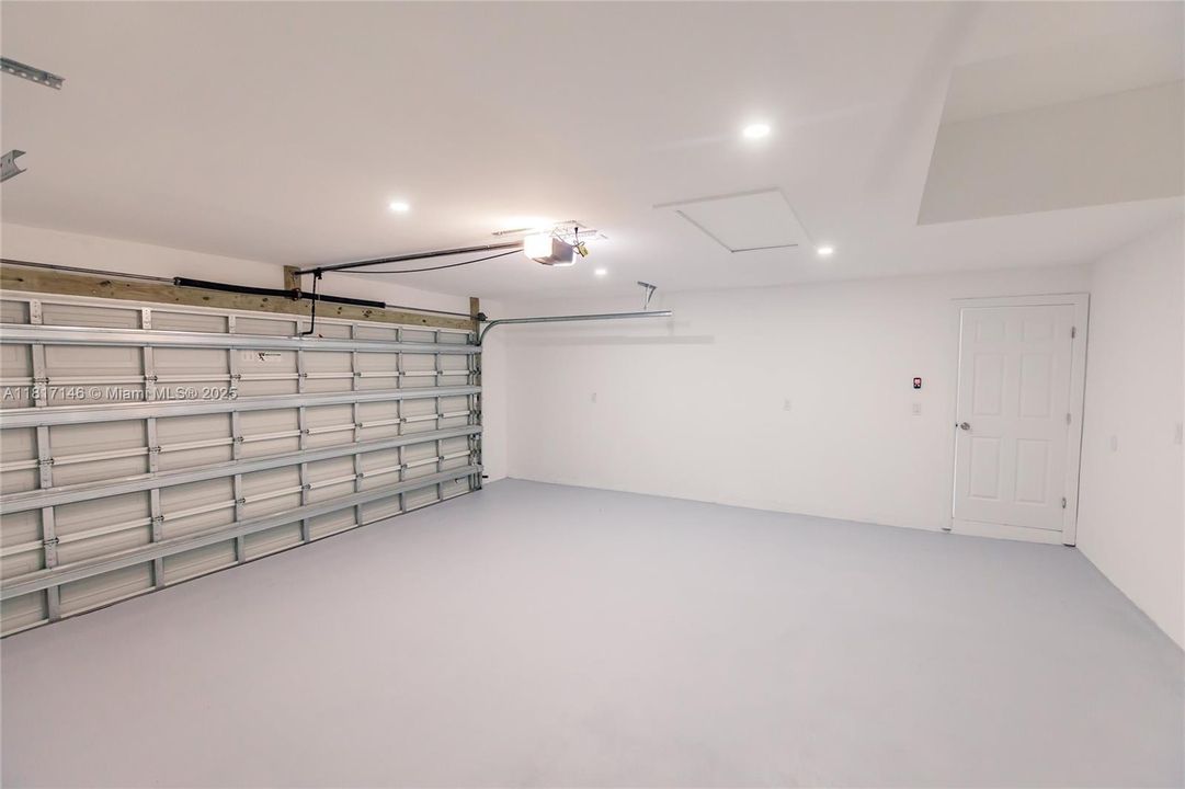 Recently Sold: $284,000 (3 beds, 2 baths, 1798 Square Feet)