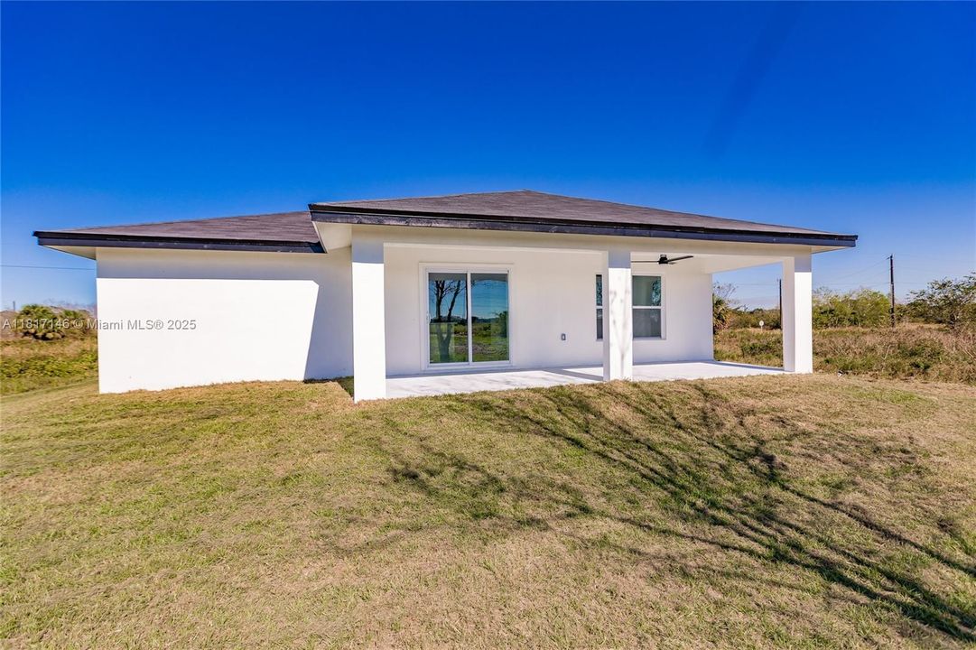 Recently Sold: $284,000 (3 beds, 2 baths, 1798 Square Feet)