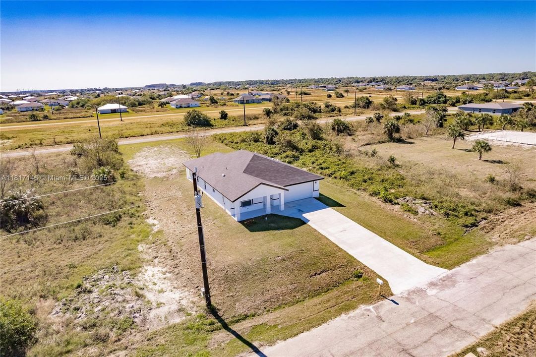 Recently Sold: $284,000 (3 beds, 2 baths, 1798 Square Feet)