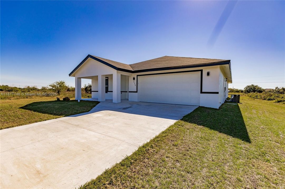 Recently Sold: $284,000 (3 beds, 2 baths, 1798 Square Feet)