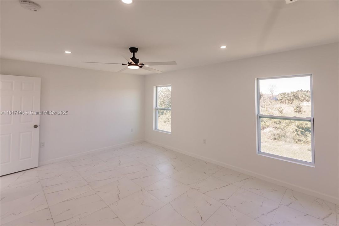 Recently Sold: $284,000 (3 beds, 2 baths, 1798 Square Feet)