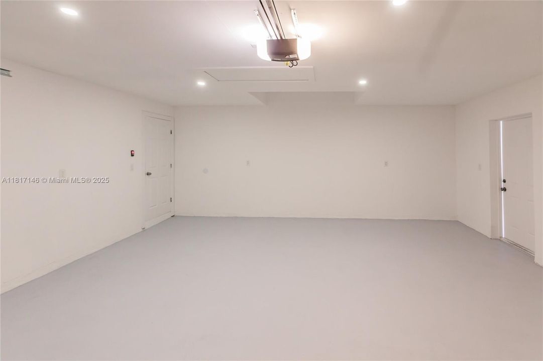 Recently Sold: $284,000 (3 beds, 2 baths, 1798 Square Feet)