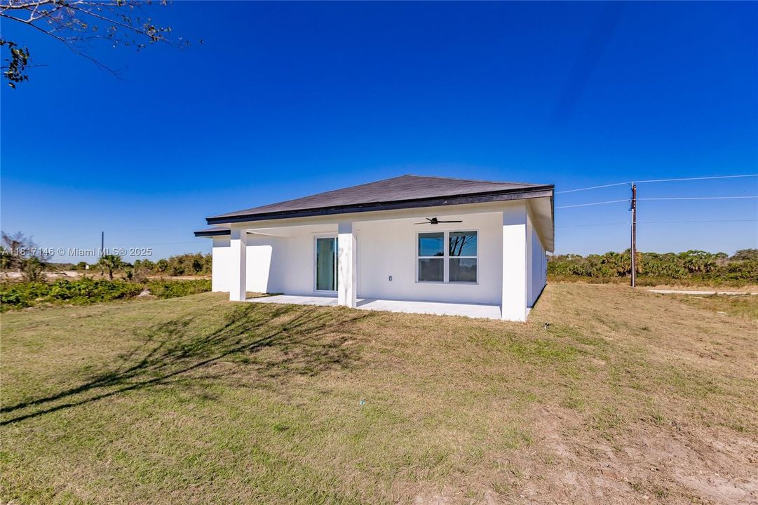 Recently Sold: $284,000 (3 beds, 2 baths, 1798 Square Feet)