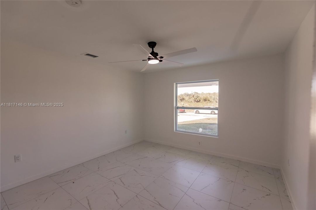 Recently Sold: $284,000 (3 beds, 2 baths, 1798 Square Feet)