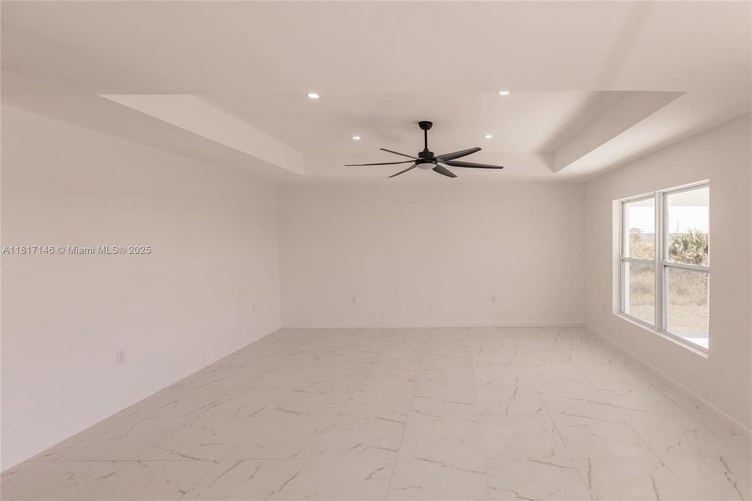 Recently Sold: $284,000 (3 beds, 2 baths, 1798 Square Feet)