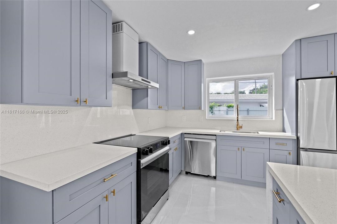 Recently Rented: $3,500 (4 beds, 2 baths, 1436 Square Feet)