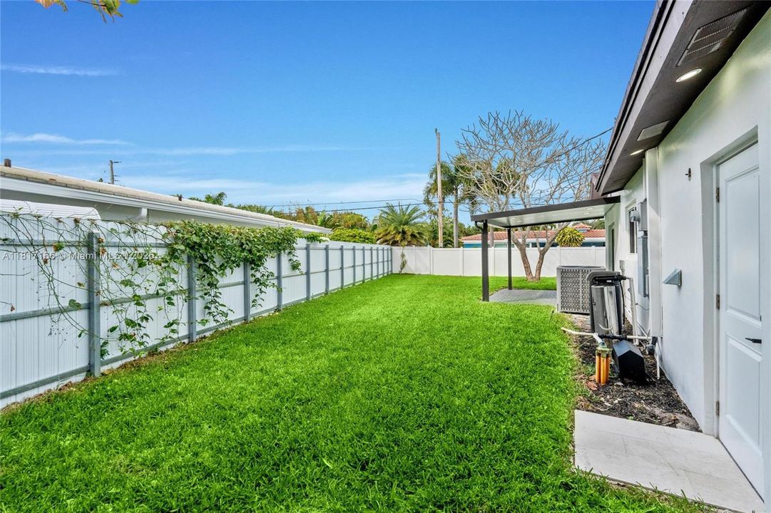 Recently Rented: $3,500 (4 beds, 2 baths, 1436 Square Feet)