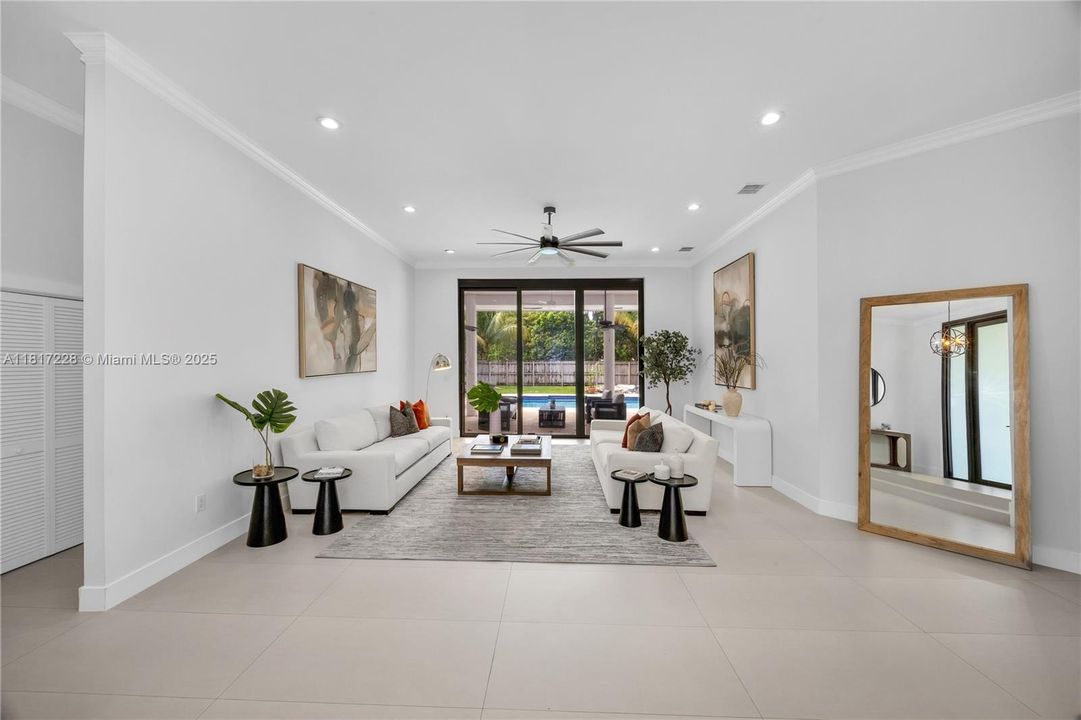 Recently Sold: $2,695,000 (5 beds, 4 baths, 3966 Square Feet)