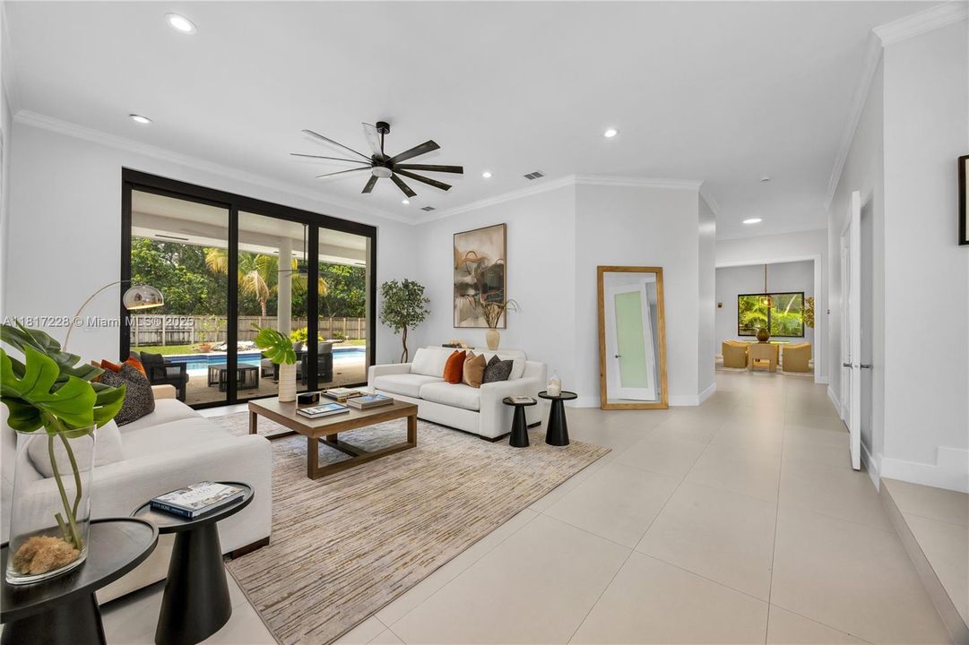 Recently Sold: $2,695,000 (5 beds, 4 baths, 3966 Square Feet)