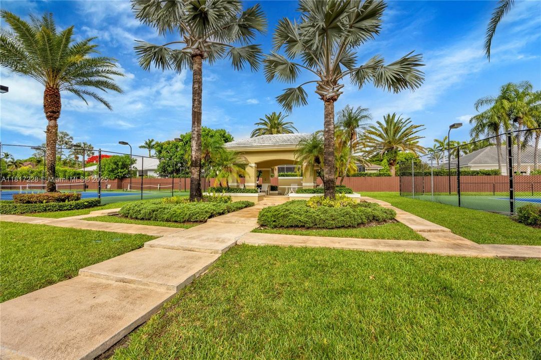 Recently Sold: $2,695,000 (5 beds, 4 baths, 3966 Square Feet)