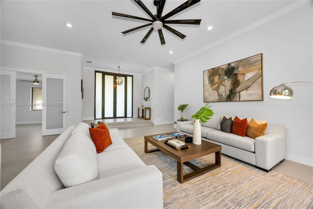 Recently Sold: $2,695,000 (5 beds, 4 baths, 3966 Square Feet)