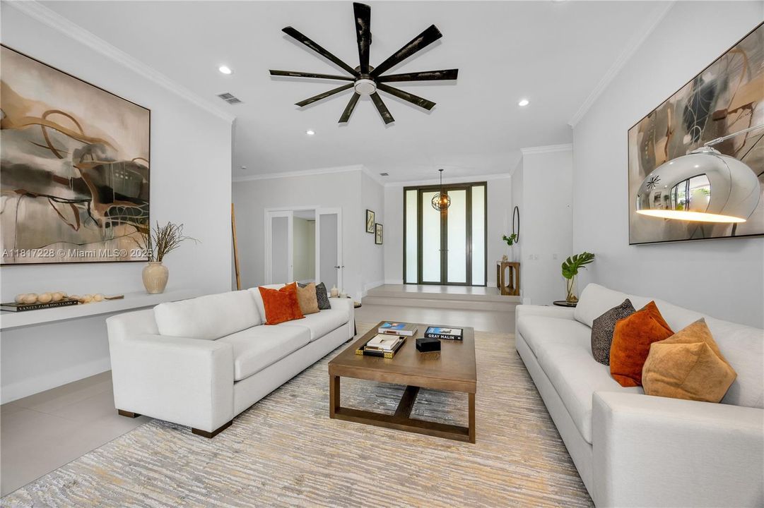 Recently Sold: $2,695,000 (5 beds, 4 baths, 3966 Square Feet)