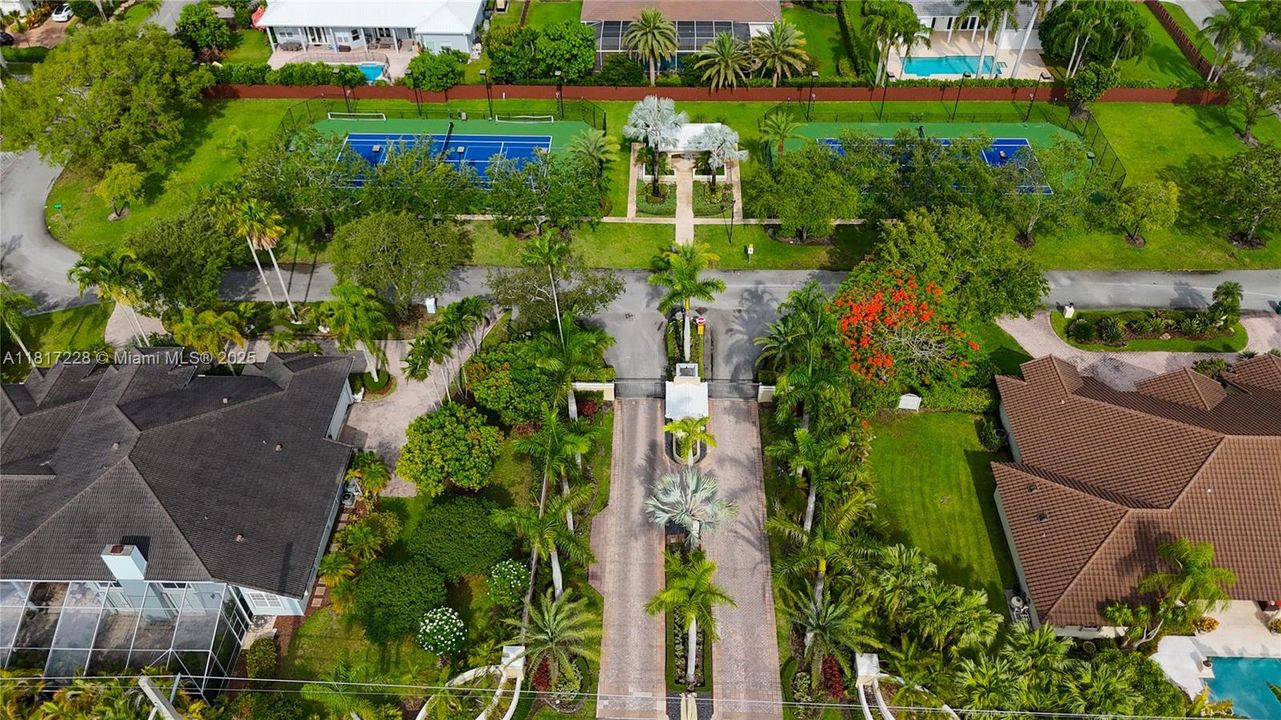 Recently Sold: $2,695,000 (5 beds, 4 baths, 3966 Square Feet)