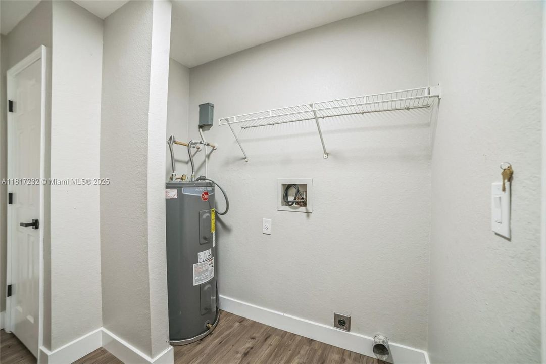 Active With Contract: $299,900 (4 beds, 2 baths, 2049 Square Feet)