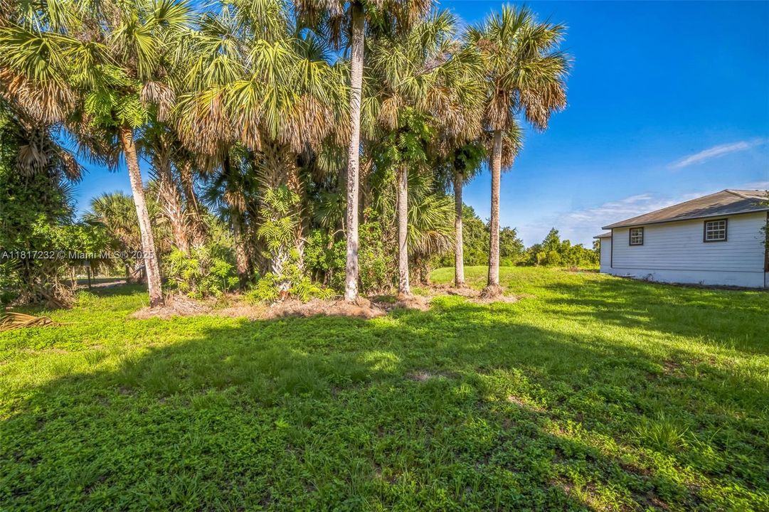 Active With Contract: $299,900 (4 beds, 2 baths, 2049 Square Feet)