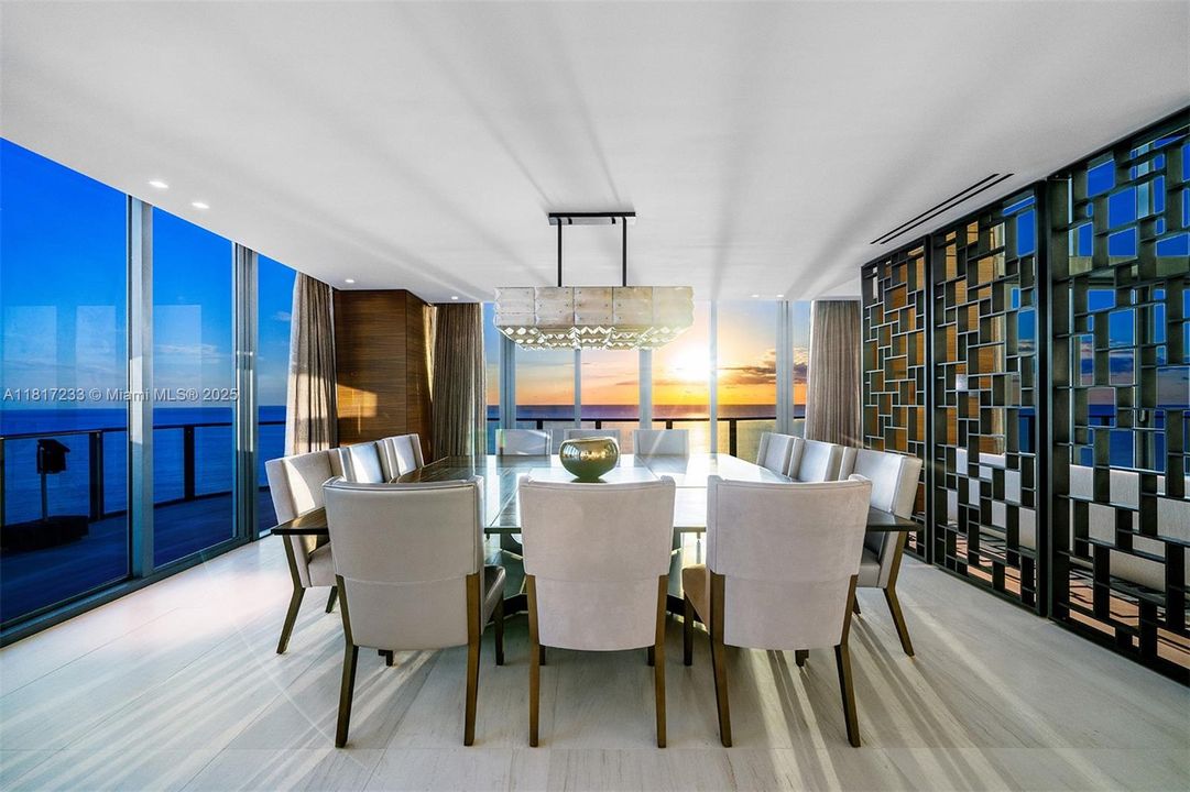 For Sale: $19,900,000 (6 beds, 6 baths, 10755 Square Feet)