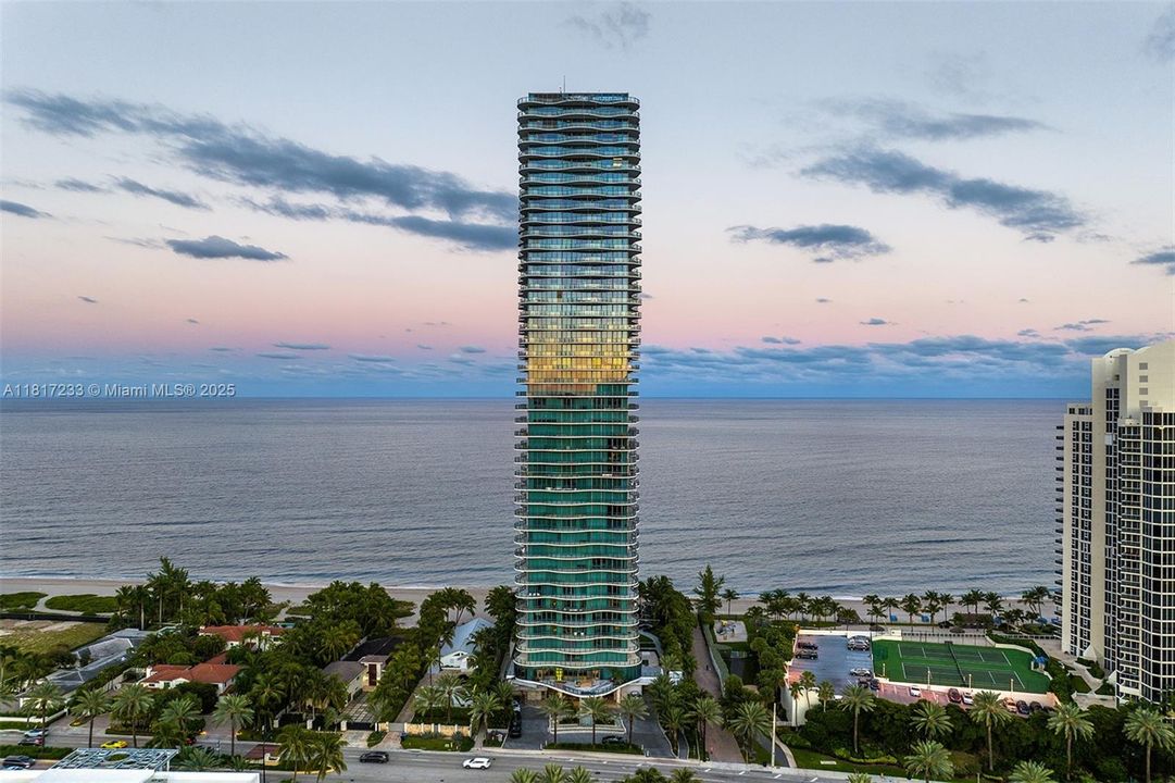 For Sale: $19,900,000 (6 beds, 6 baths, 10755 Square Feet)