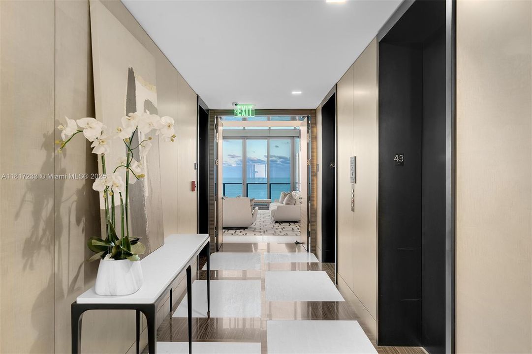 For Sale: $19,900,000 (6 beds, 6 baths, 10755 Square Feet)