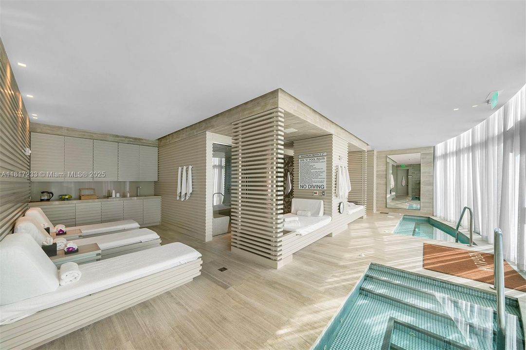 For Sale: $19,900,000 (6 beds, 6 baths, 10755 Square Feet)