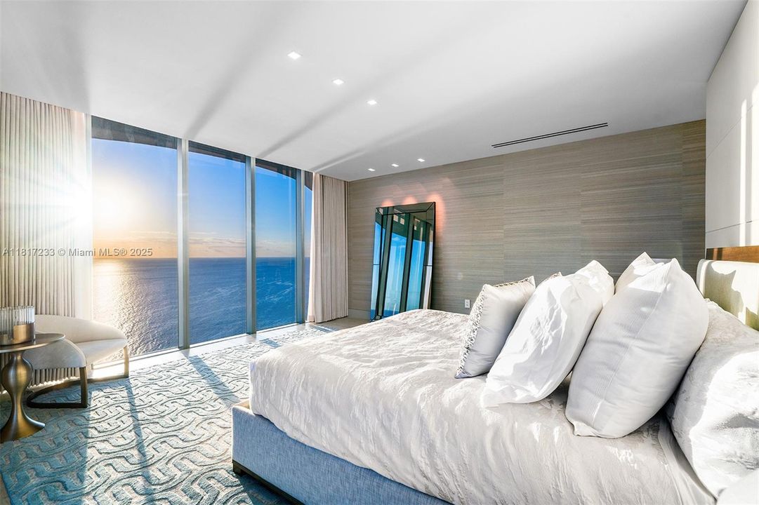 For Sale: $19,900,000 (6 beds, 6 baths, 10755 Square Feet)