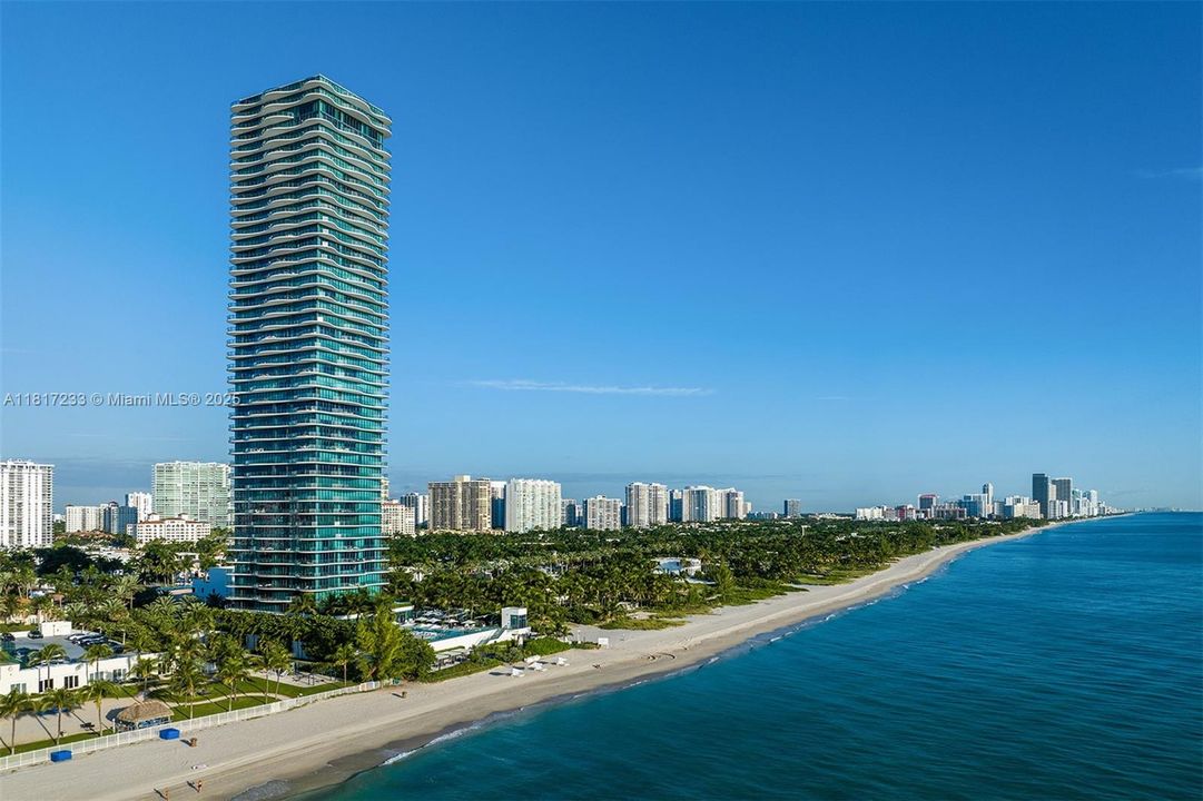 For Sale: $19,900,000 (6 beds, 6 baths, 10755 Square Feet)