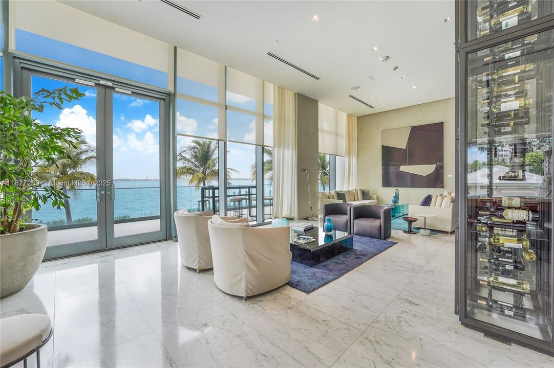 For Sale: $1,745,000 (3 beds, 3 baths, 1634 Square Feet)