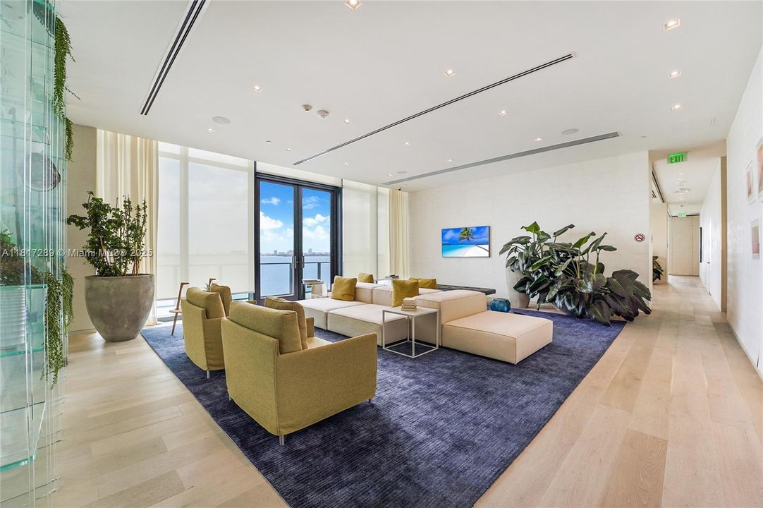 For Sale: $1,745,000 (3 beds, 3 baths, 1634 Square Feet)