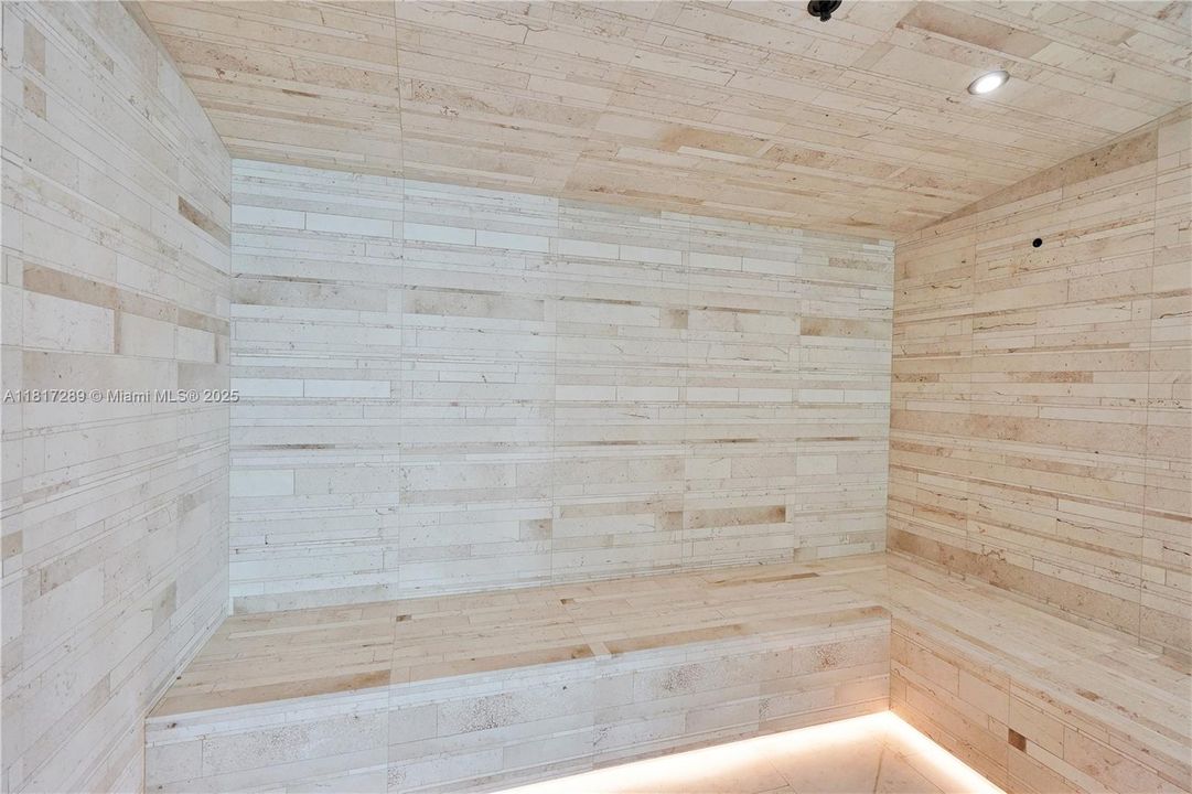 For Sale: $1,745,000 (3 beds, 3 baths, 1634 Square Feet)