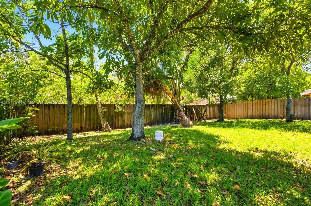 Recently Sold: $448,900 (3 beds, 2 baths, 1693 Square Feet)