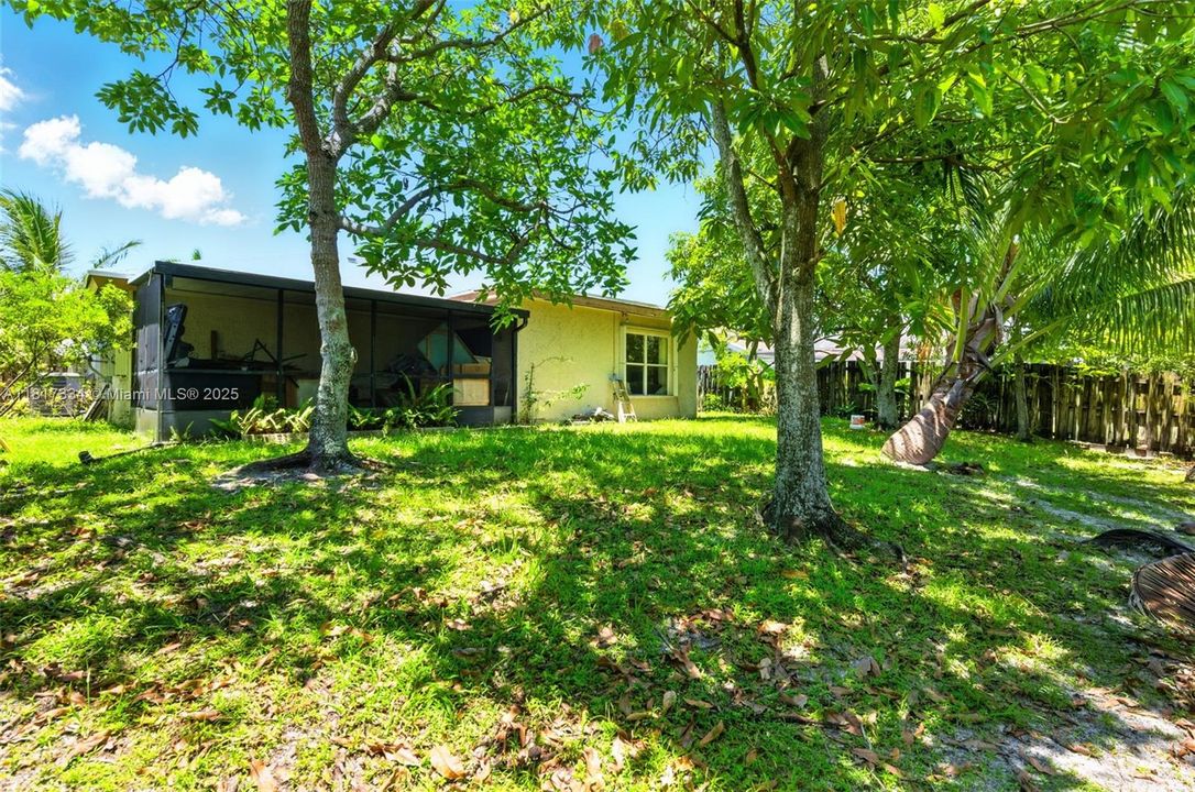 Recently Sold: $448,900 (3 beds, 2 baths, 1693 Square Feet)