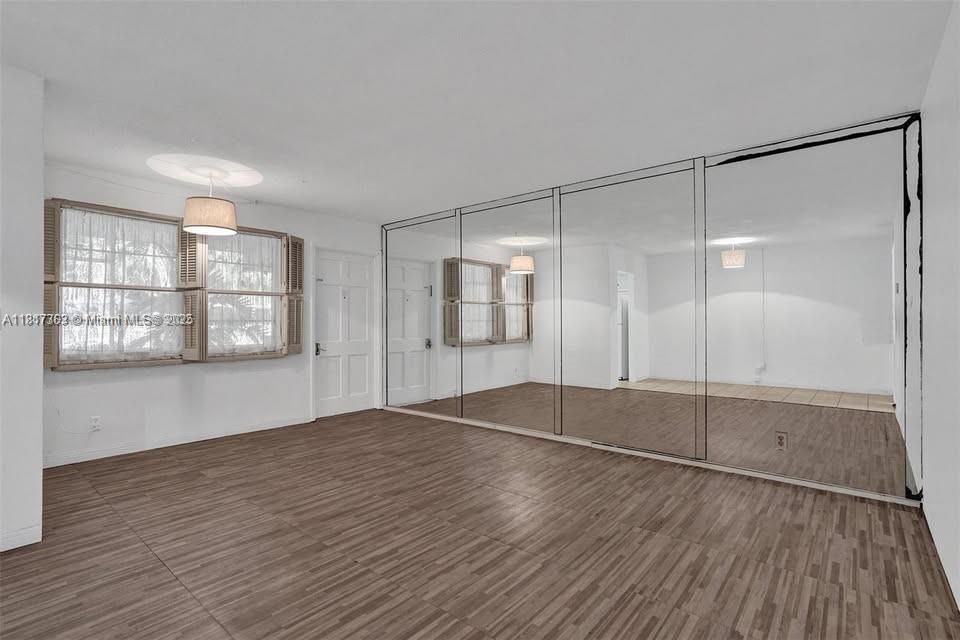 待售: $139,000 (1 贝兹, 1 浴室, 660 平方英尺)